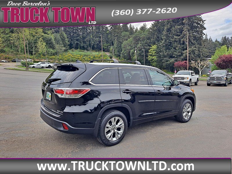 Used 2016 Toyota Highlander XLE w/ Protection Package #3 AWD/4WD image 3