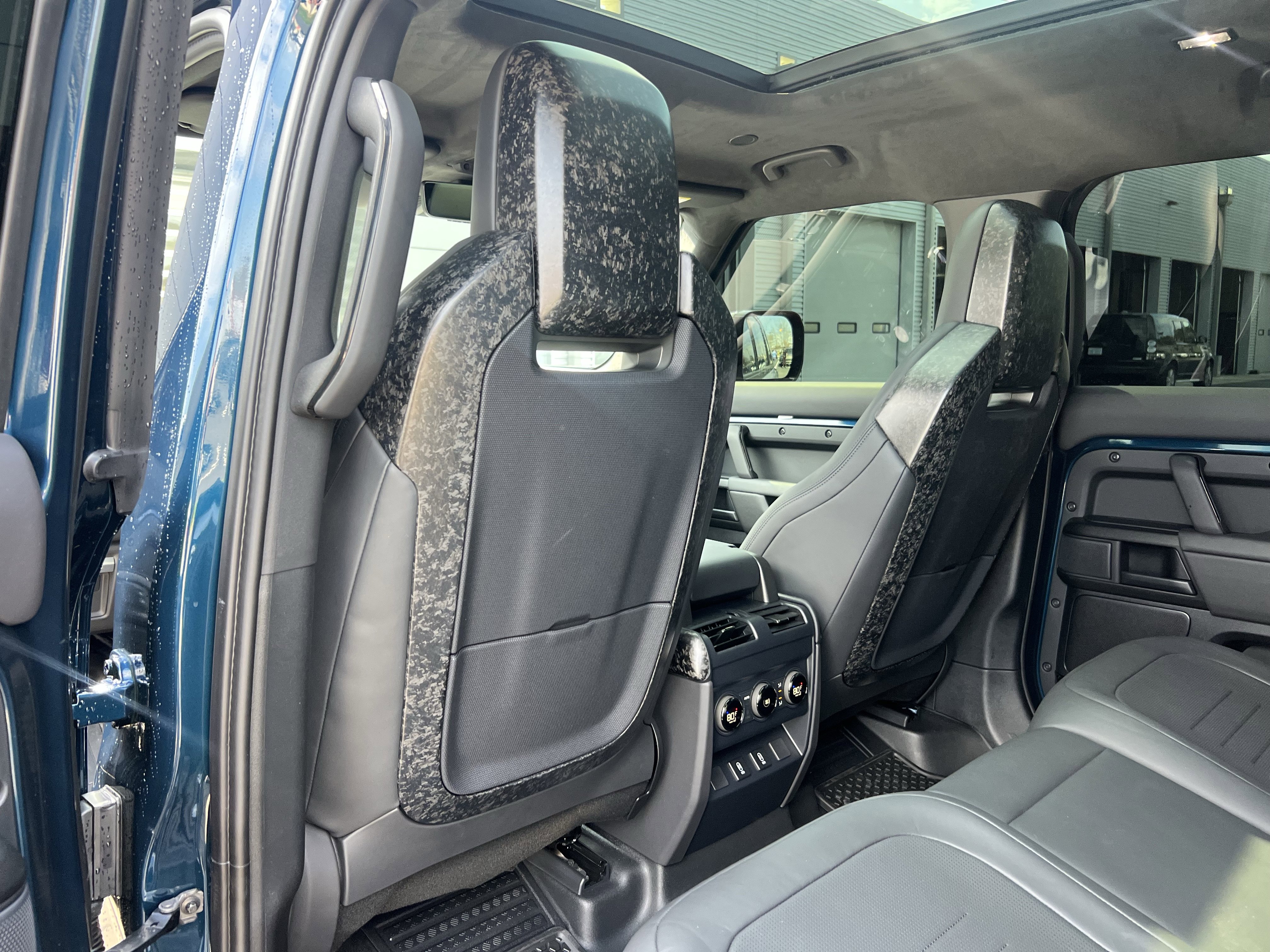 Certified 2026 Land Rover Defender 110 OCTA image 32