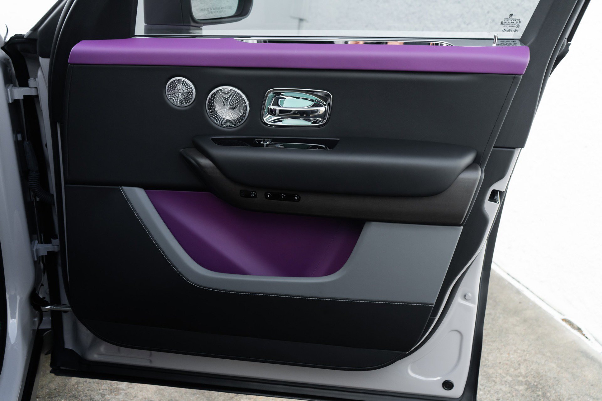 Used 2024 Rolls-Royce Cullinan image 31