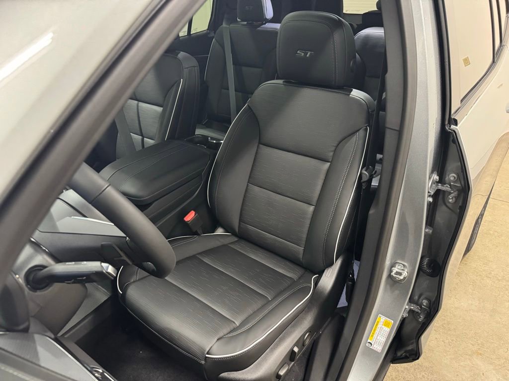 New 2026 Buick Enclave Sport Touring w/ Power Package FWD image 33