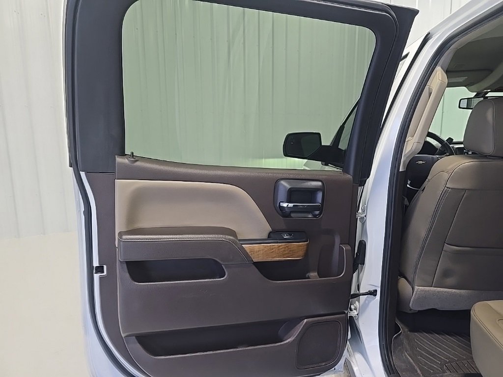 Used 2018 Chevrolet Silverado 1500 LTZ image 18