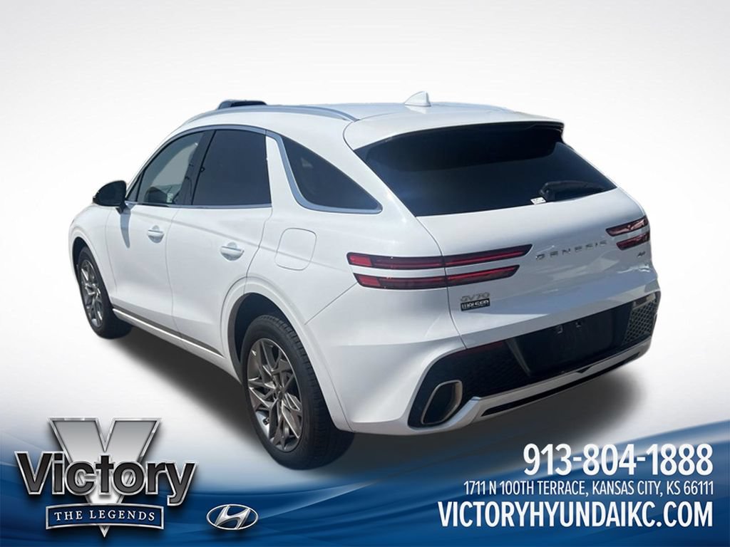 Used 2025 Genesis GV70 2.5T AWD/4WD image 3