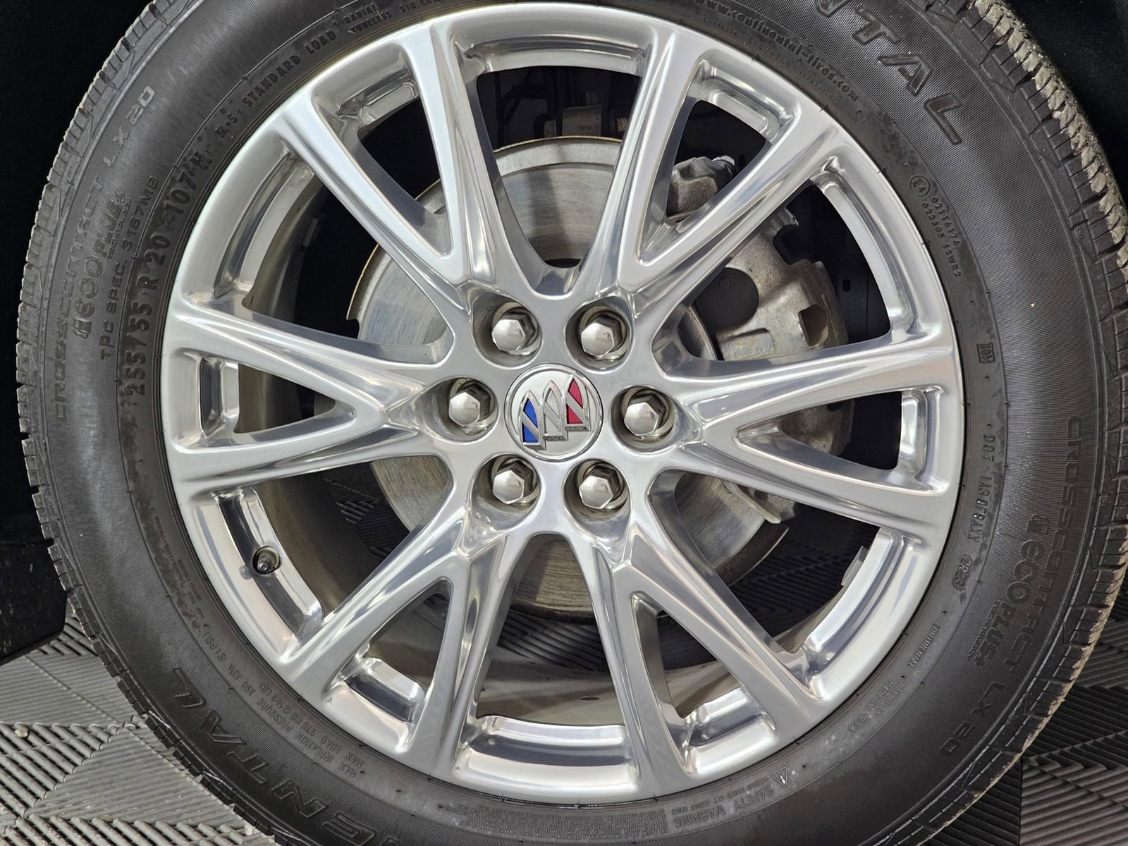 Used 2024 Buick Enclave Essence w/ Experience Buick Package image 10