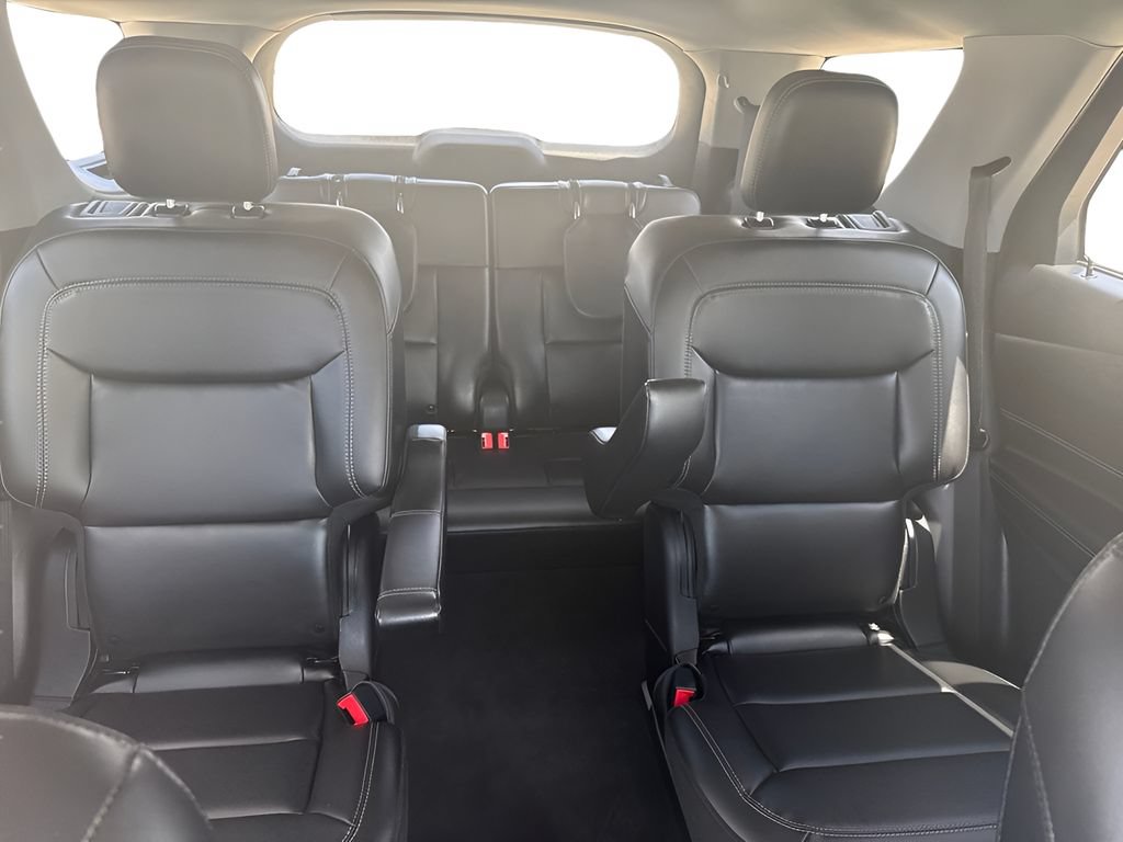 Used 2022 Ford Explorer XLT w/ Equipment Group 202A AWD/4WD image 25