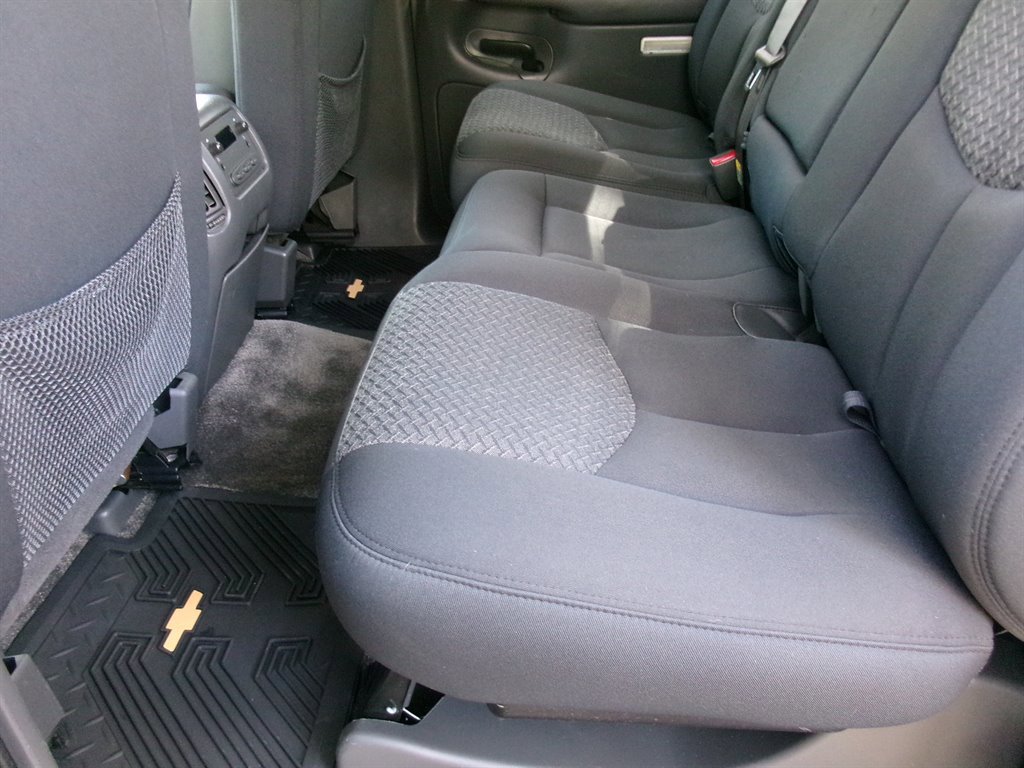 Used 2003 Chevrolet Avalanche 4x4 w/ Suspension Package, Off-Road image 30