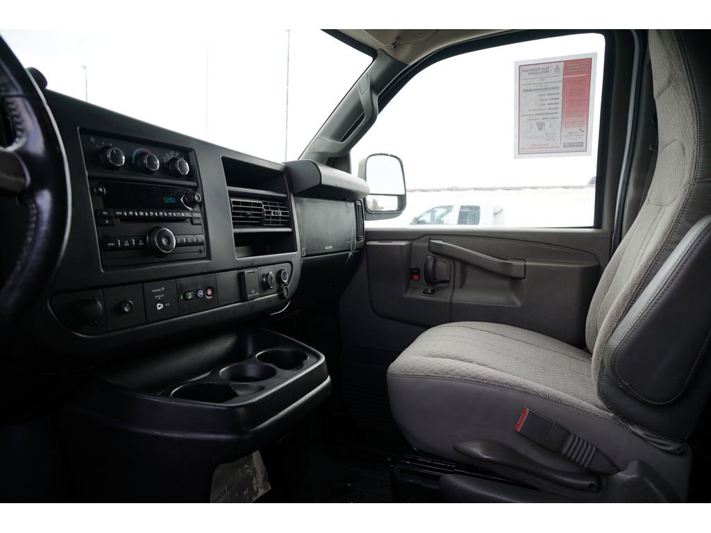 Used 2018 Chevrolet Express 2500 w/ Driver Convenience Package image 22