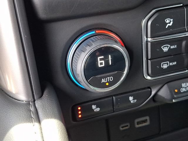 Used 2023 Chevrolet Suburban LT RWD image 19