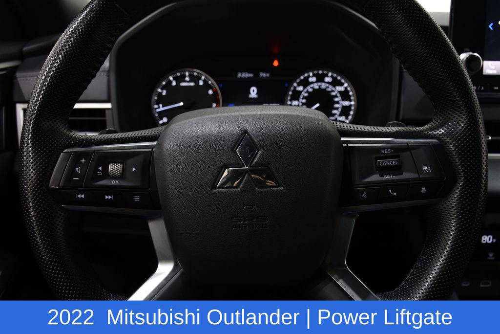 Used 2022 Mitsubishi Outlander SE image 11