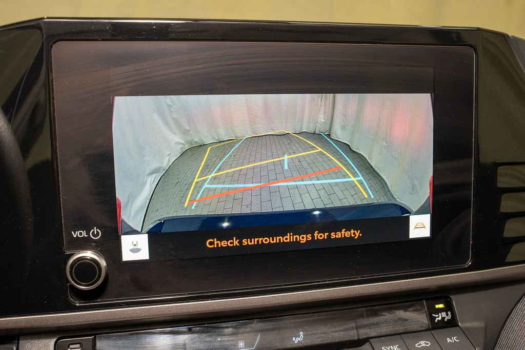 Used 2025 Toyota Camry LE FWD image 13