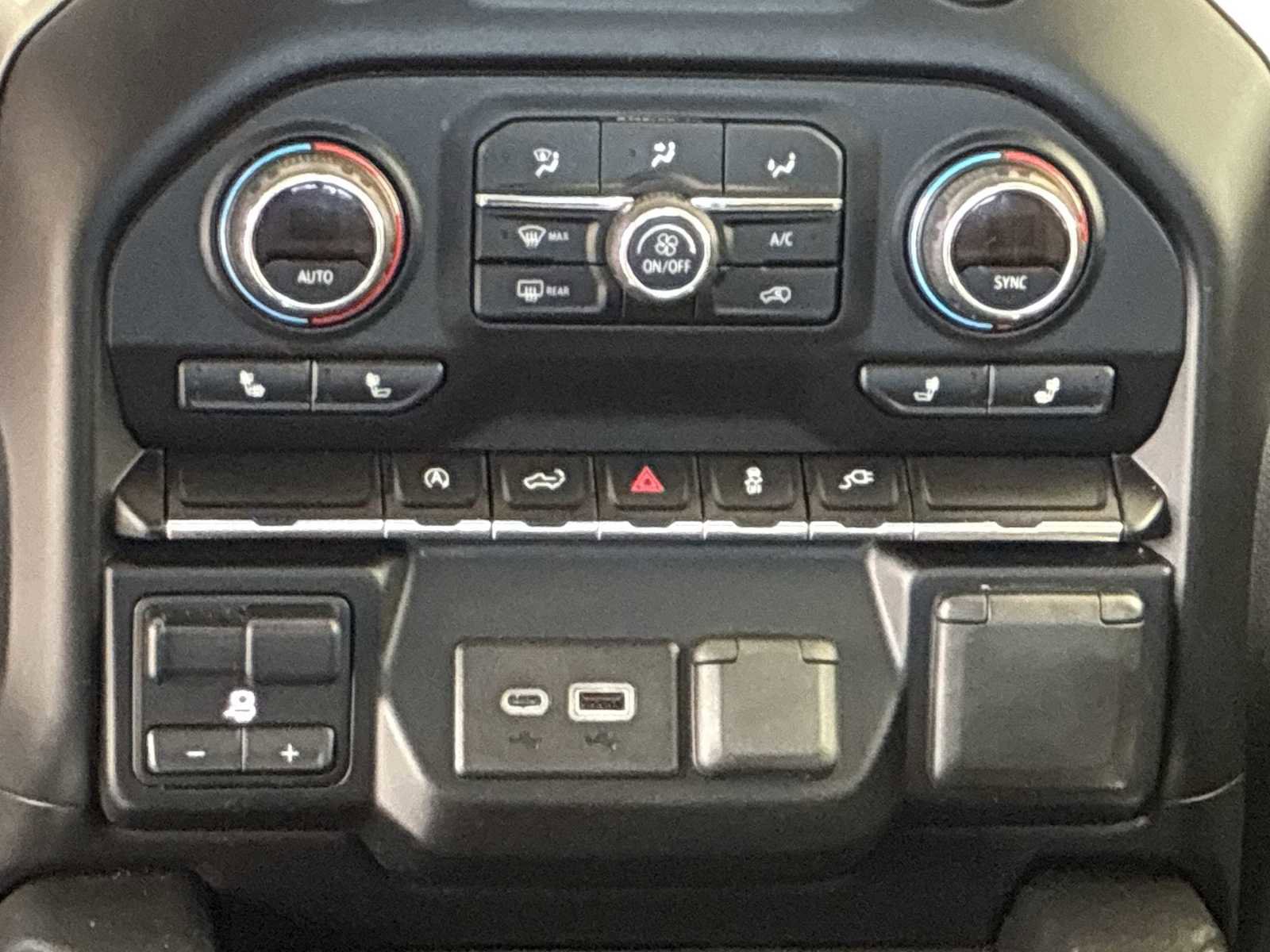 Used 2019 Chevrolet Silverado 1500 RST image 16