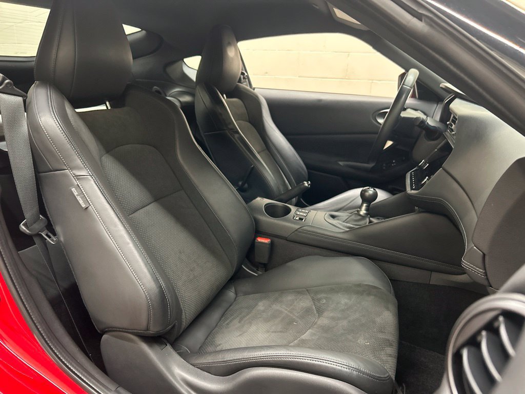 Used 2025 Nissan Z Performance w/ Floor Mat Package RWD image 9