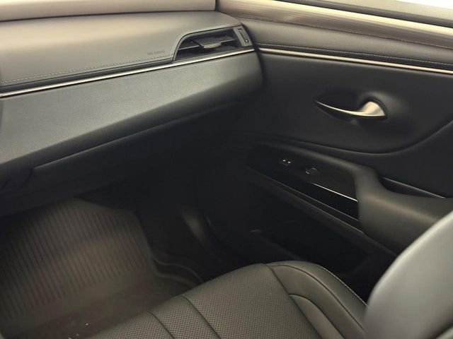 Used 2022 Lexus ES 300h F Sport w/ Accessory Package 2 image 13