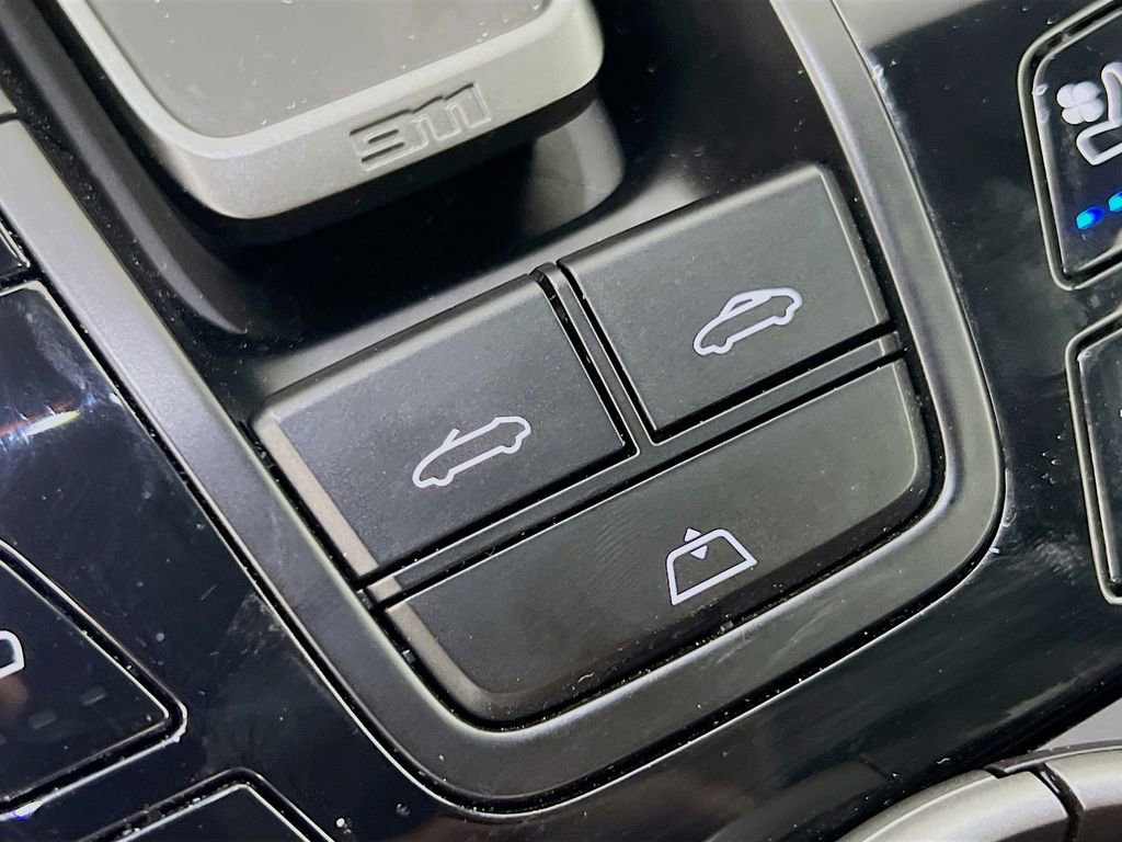 Certified 2024 Porsche 911 Carrera image 14