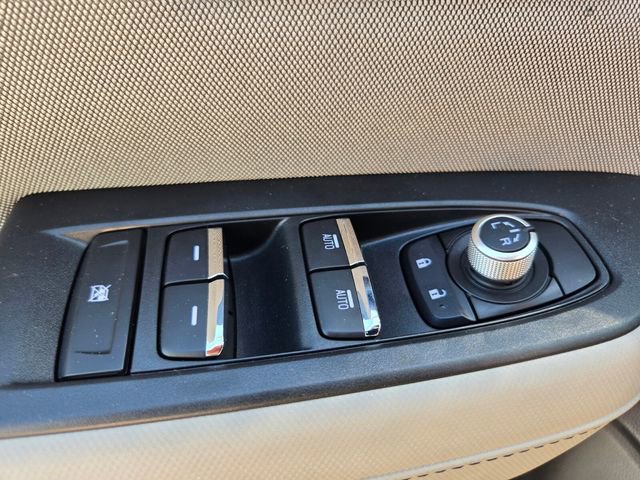 Used 2025 Subaru Forester Premium image 33