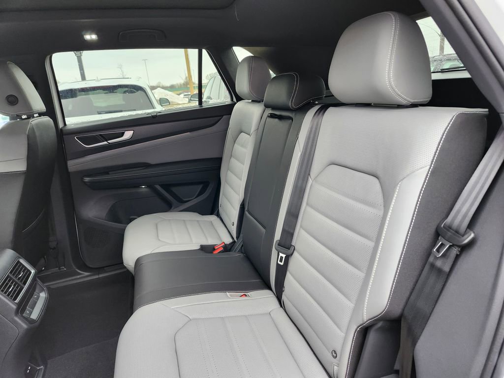 New 2026 Volkswagen Atlas Cross Sport SEL R-Line image 11