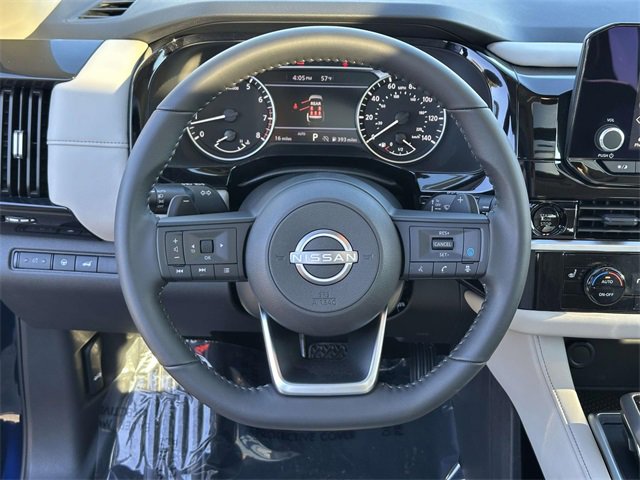 New 2025 Nissan Pathfinder SV w/ SV Premium Package image 19