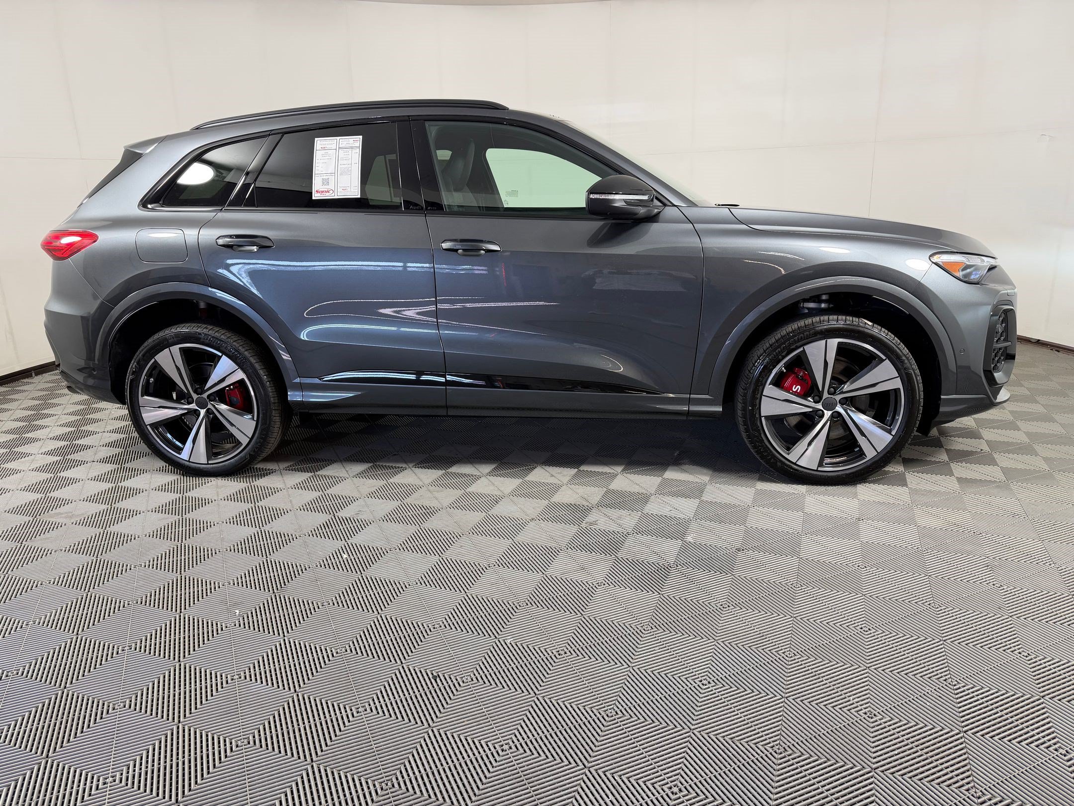 New 2026 Audi SQ5 Premium Plus AWD/4WD image 8
