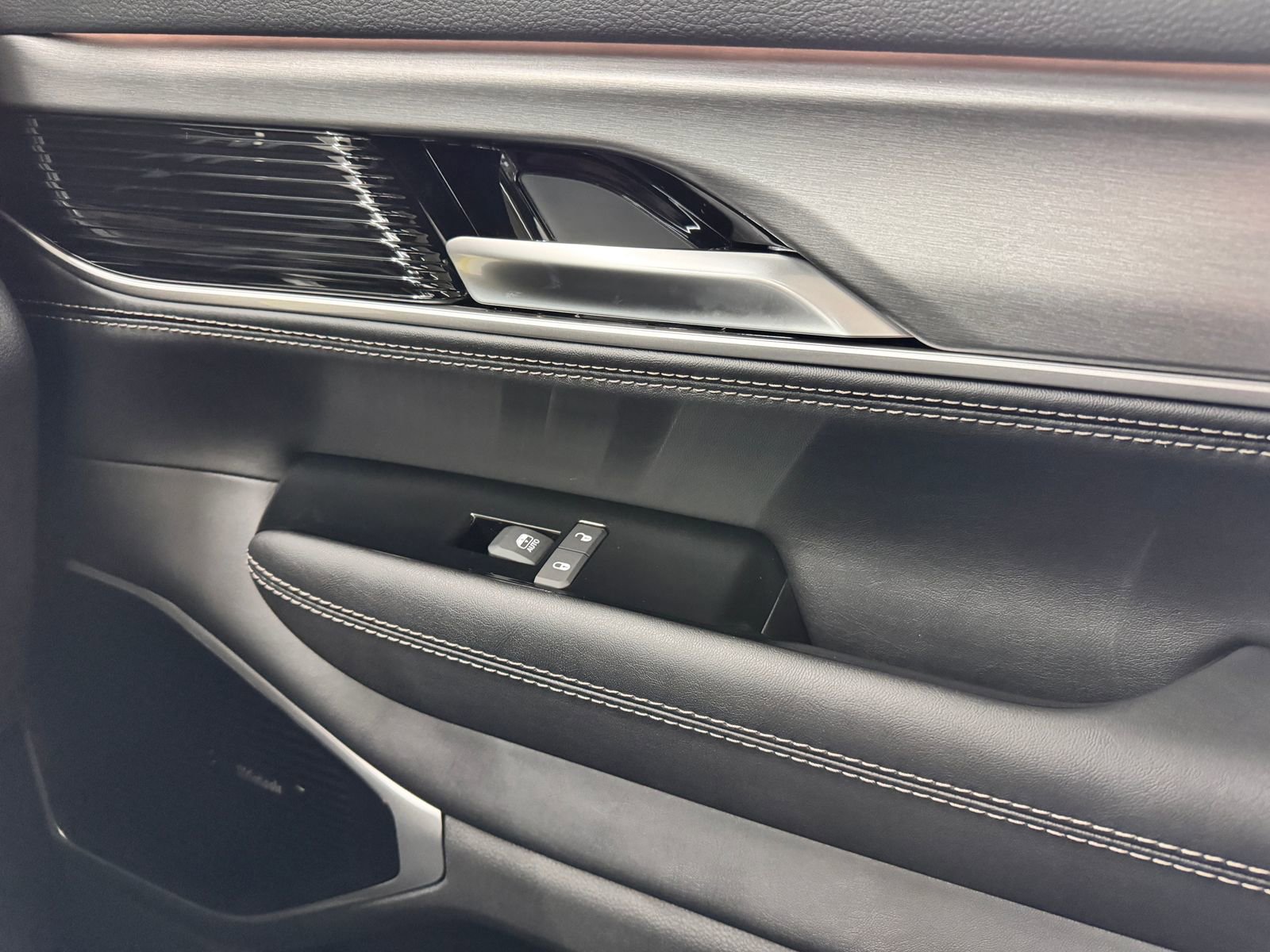 New 2026 Jeep Grand Wagoneer L Limited image 31