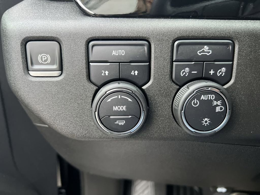 Certified 2023 Chevrolet Silverado 1500 LT image 17