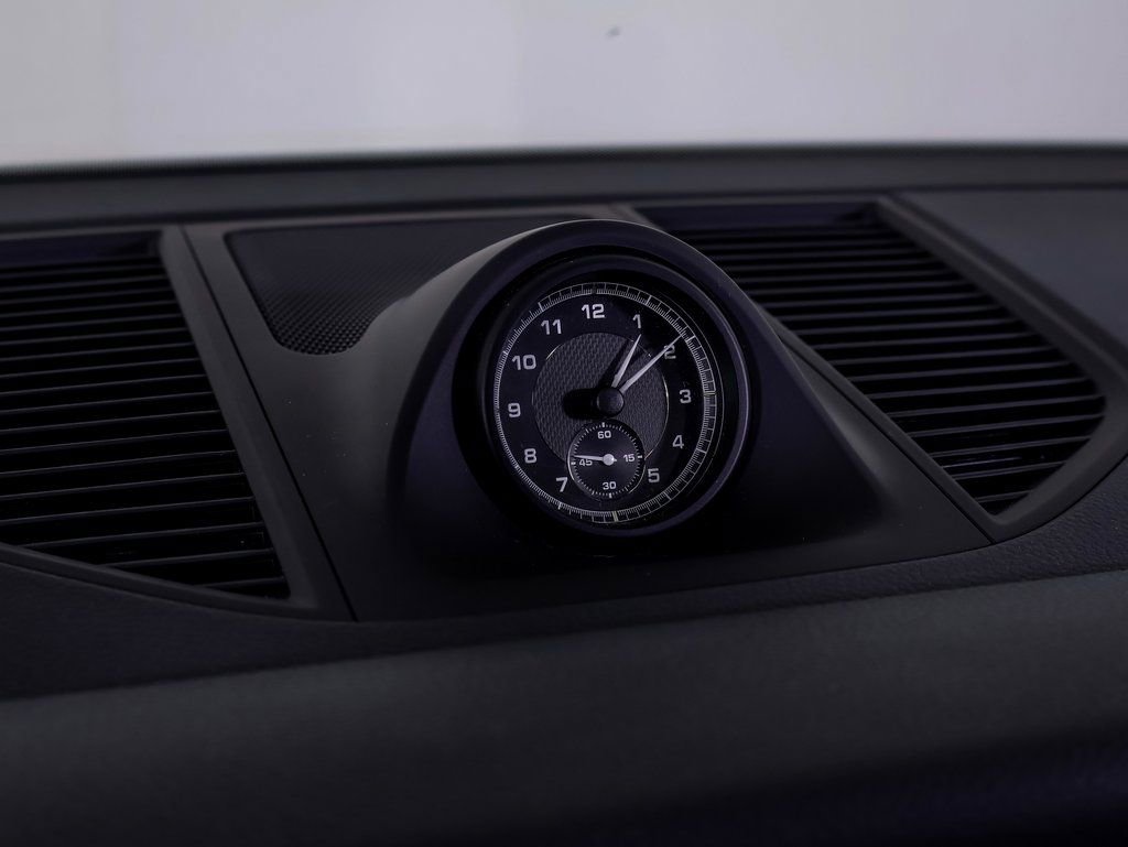 Certified 2023 Porsche Macan S image 13