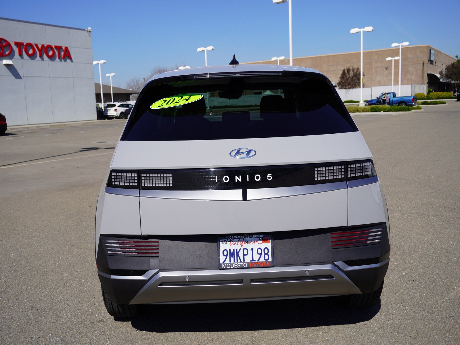 Used 2024 Hyundai Ioniq 5 SE image 9