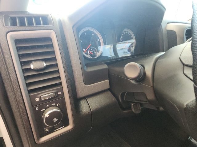 Used 2014 RAM 3500 Tradesman w/ Chrome Appearance Group RWD image 26