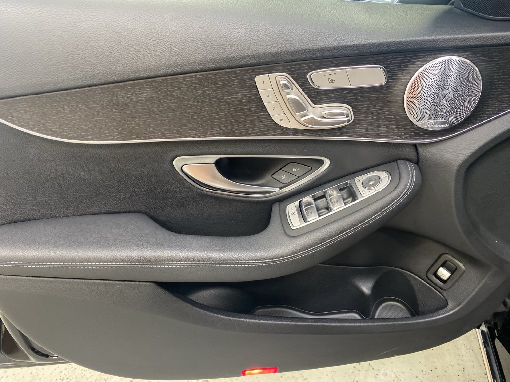 Used 2020 Mercedes-Benz C 300 4MATIC Sedan w/ Premium Package image 30