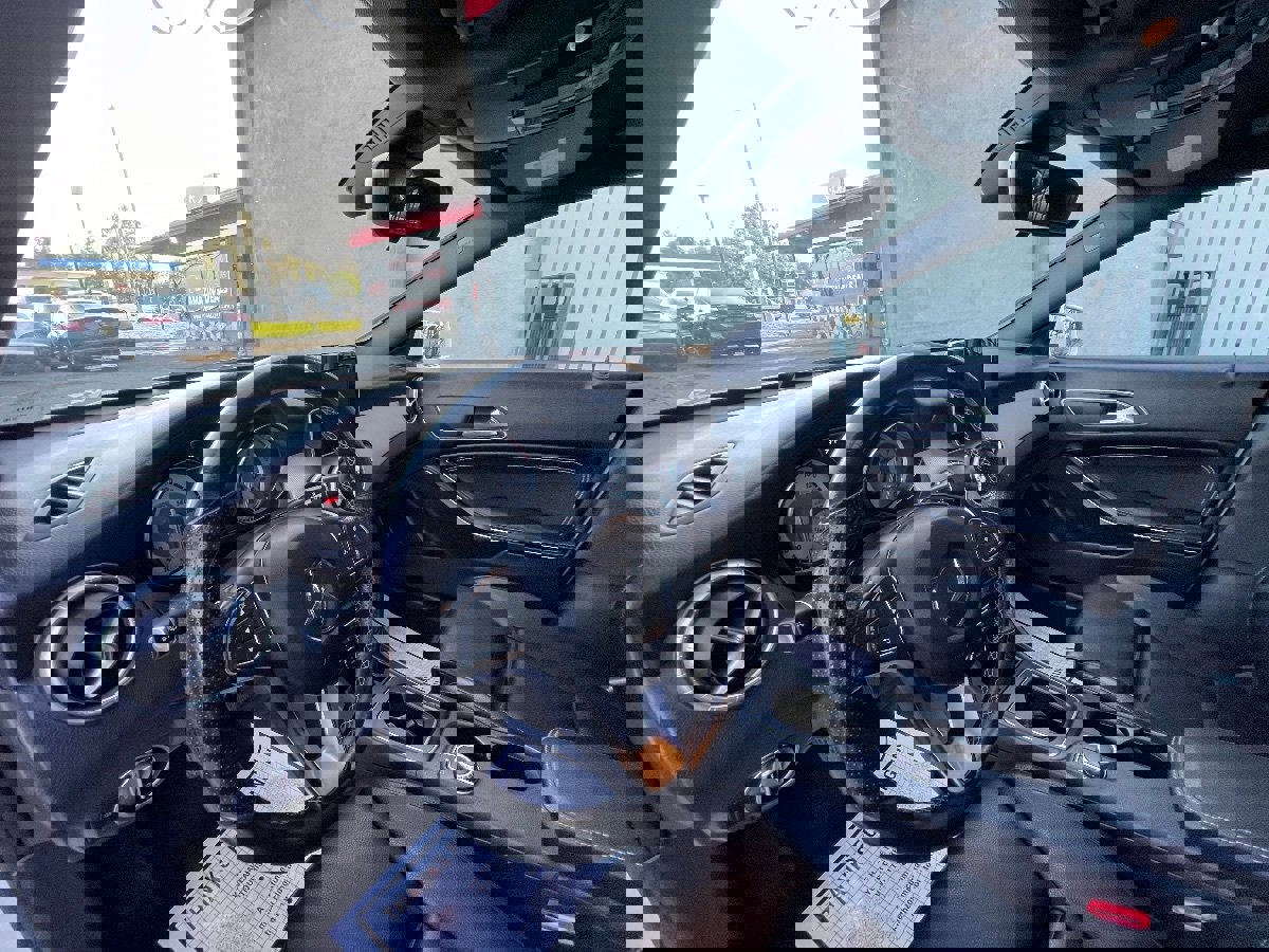 Used 2016 Mercedes-Benz CLA 250 image 9