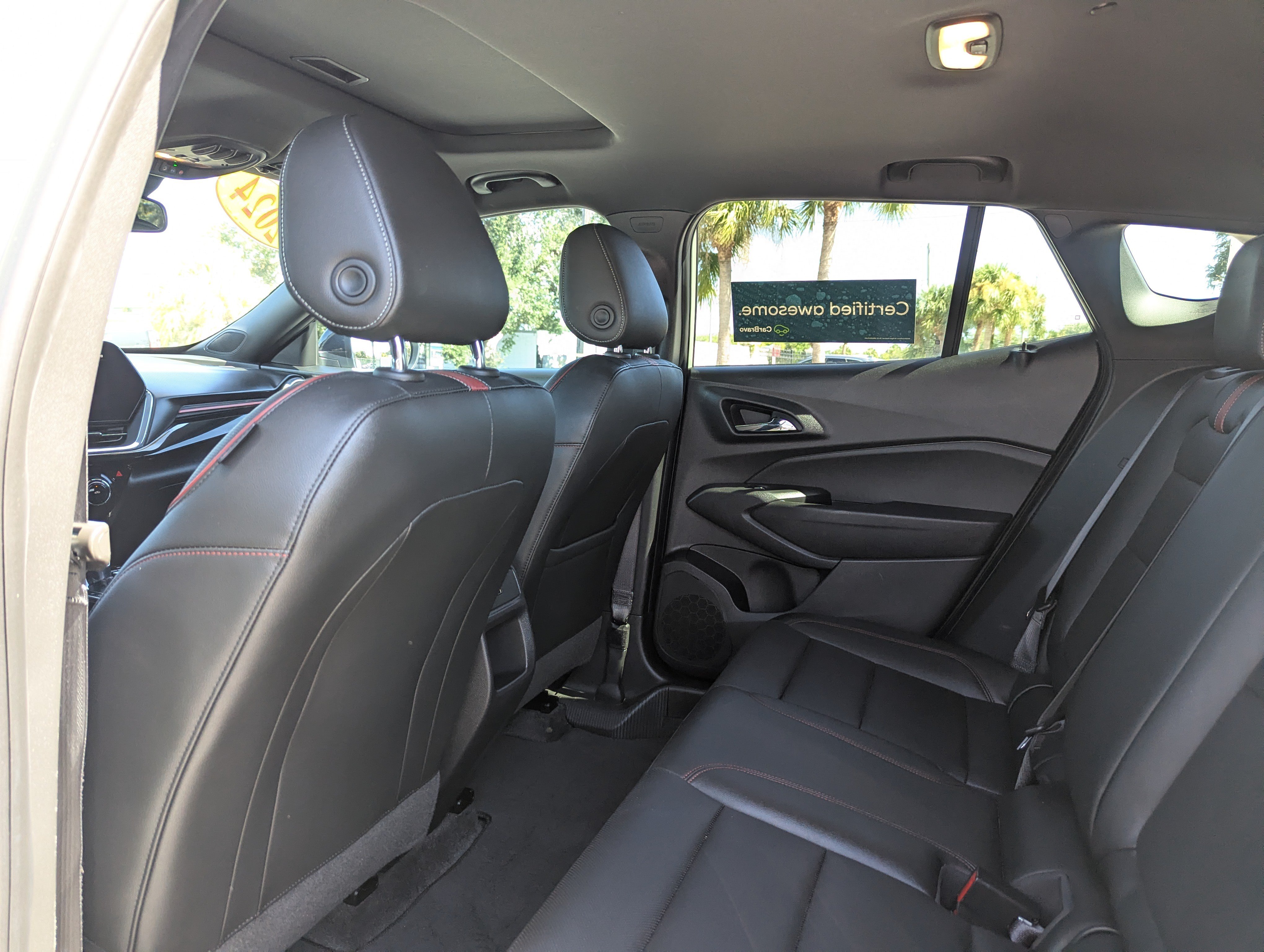 Certified 2024 Chevrolet Trax RS w/ Sunroof Package FWD image 17
