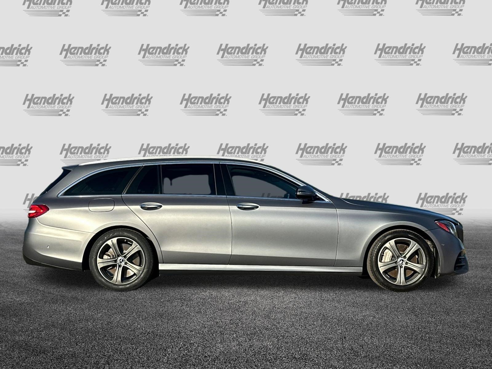 Used 2017 Mercedes-Benz E 400 4MATIC Wagon image 3