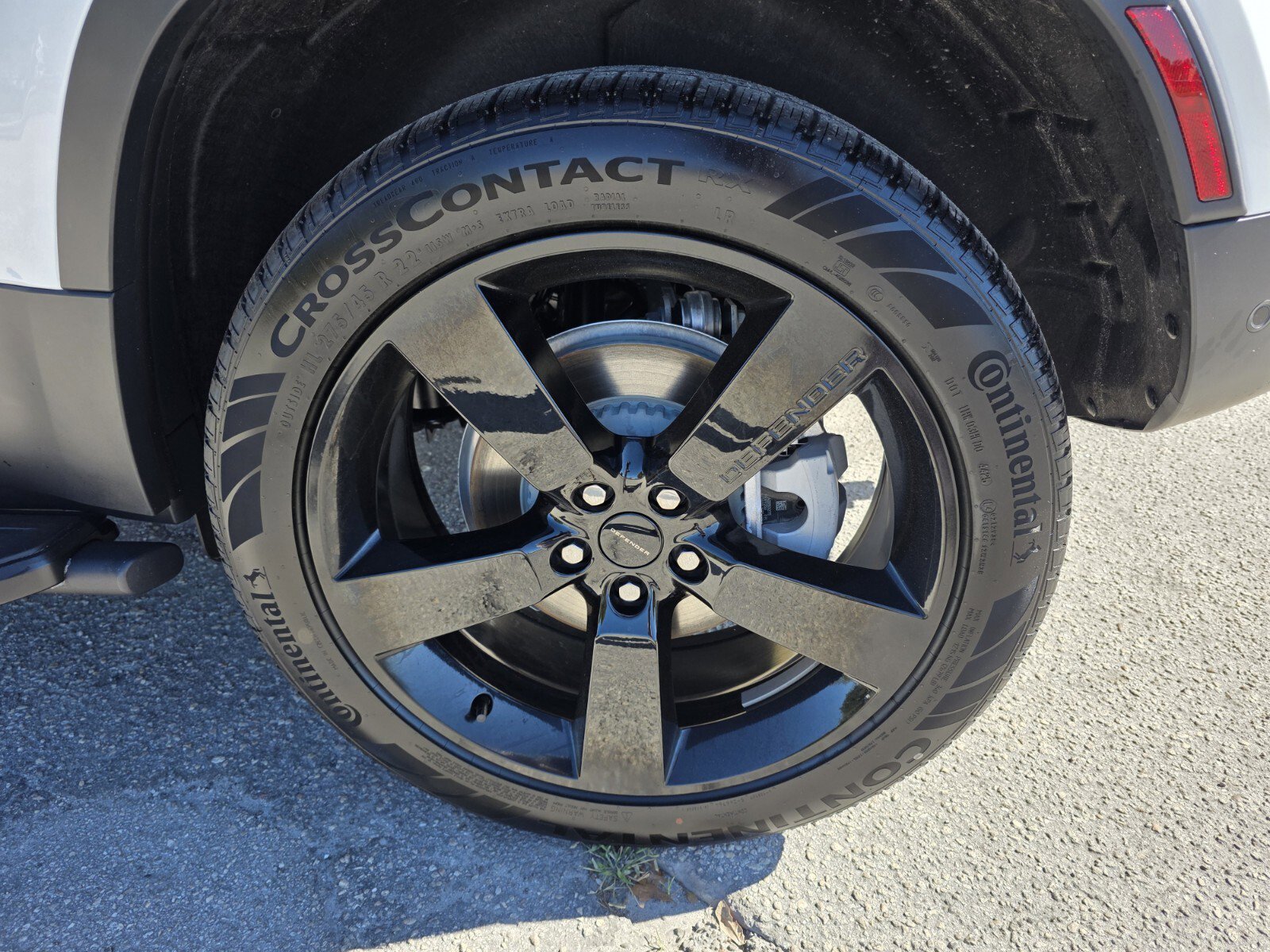 Used 2026 Land Rover Defender 110 S image 9