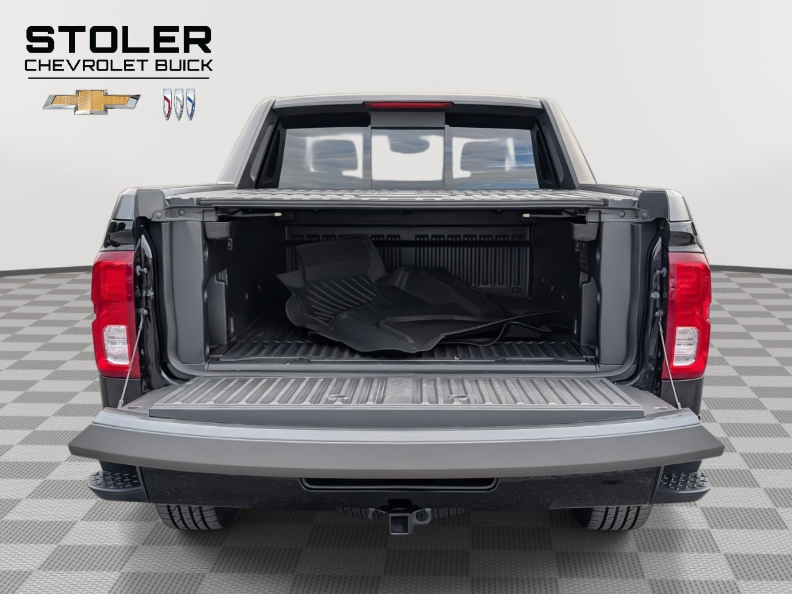 Used 2018 Chevrolet Silverado 1500 High Country w/ High Desert Package image 15