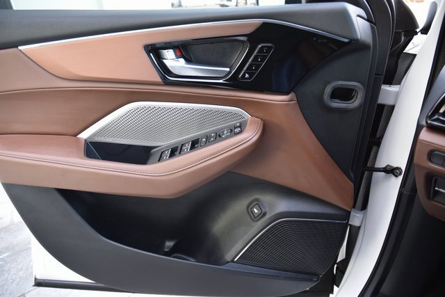 Used 2024 Acura MDX SH-AWD w/ Technology Package image 18