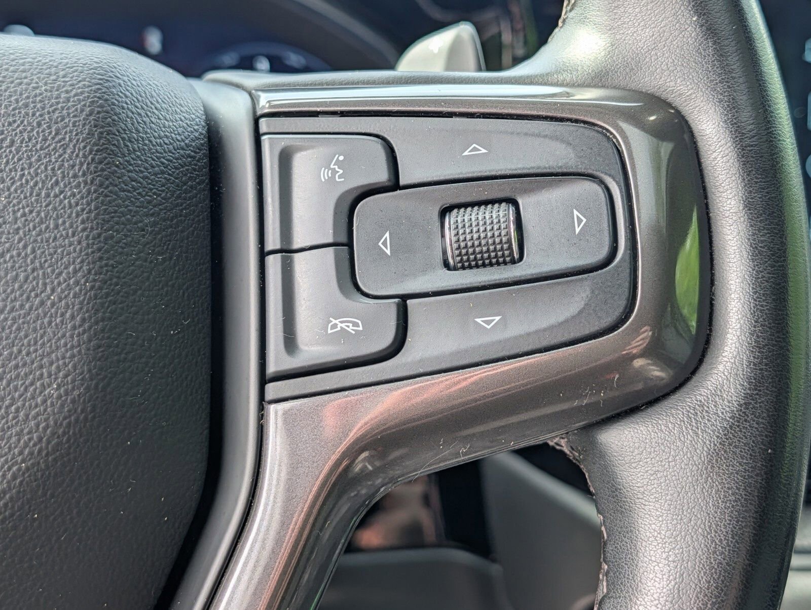 Used 2024 Chevrolet Silverado 1500 ZR2 w/ Technology Package AWD/4WD image 37