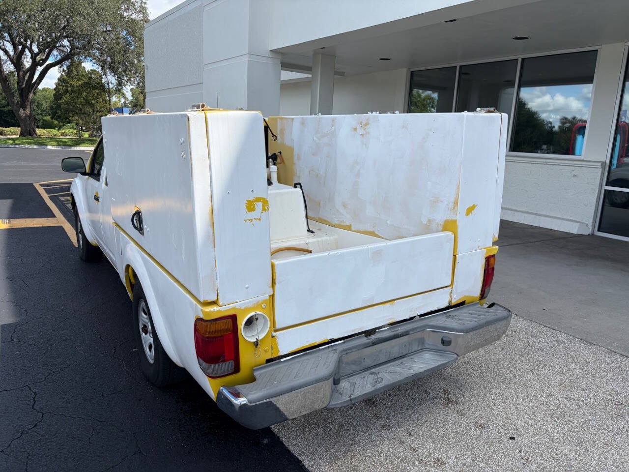 Used 2015 Nissan Frontier SV RWD image 5