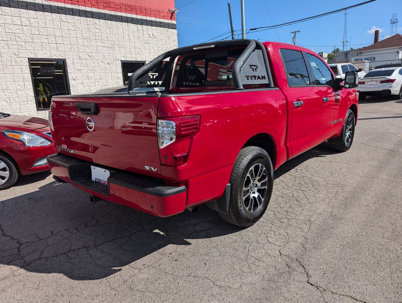 Used 2020 Nissan Titan SV w/ SV Convenience Package image 6