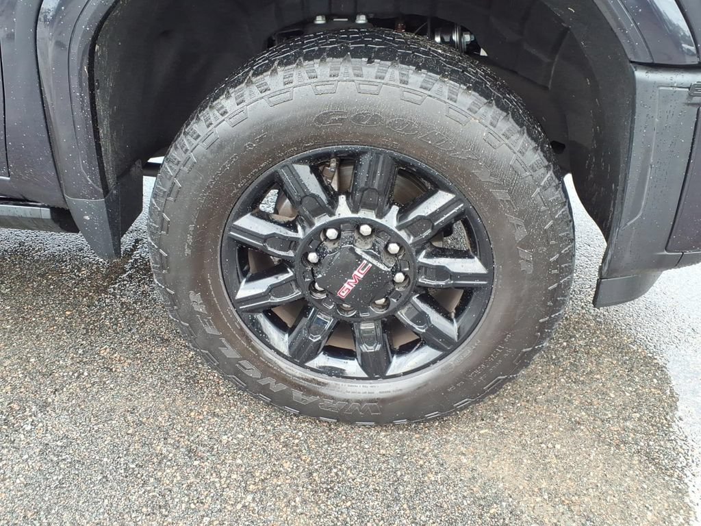 Used 2026 GMC Sierra 2500 AT4 w/ AT4 Premium Plus Package AWD/4WD image 9