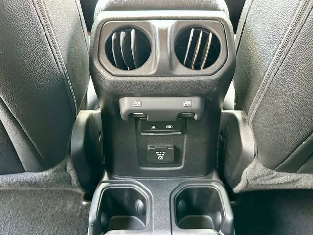 Used 2023 Jeep Gladiator Overland AWD/4WD image 20