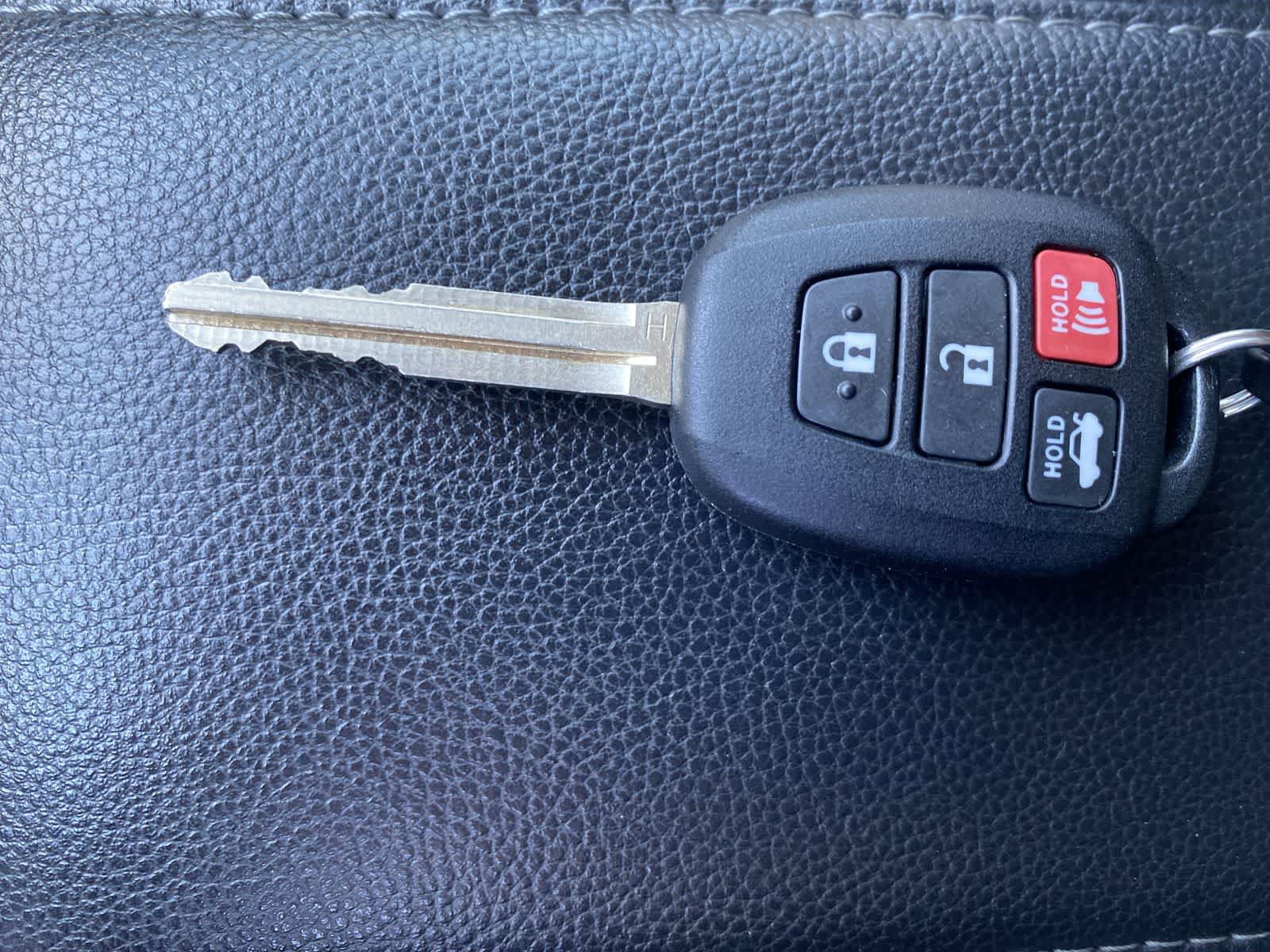 Used 2017 Toyota Corolla SE w/ Body Protection Package FWD image 33