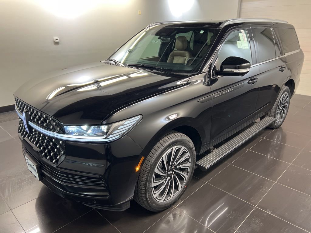 New 2026 Lincoln Navigator Black Label AWD/4WD image 3
