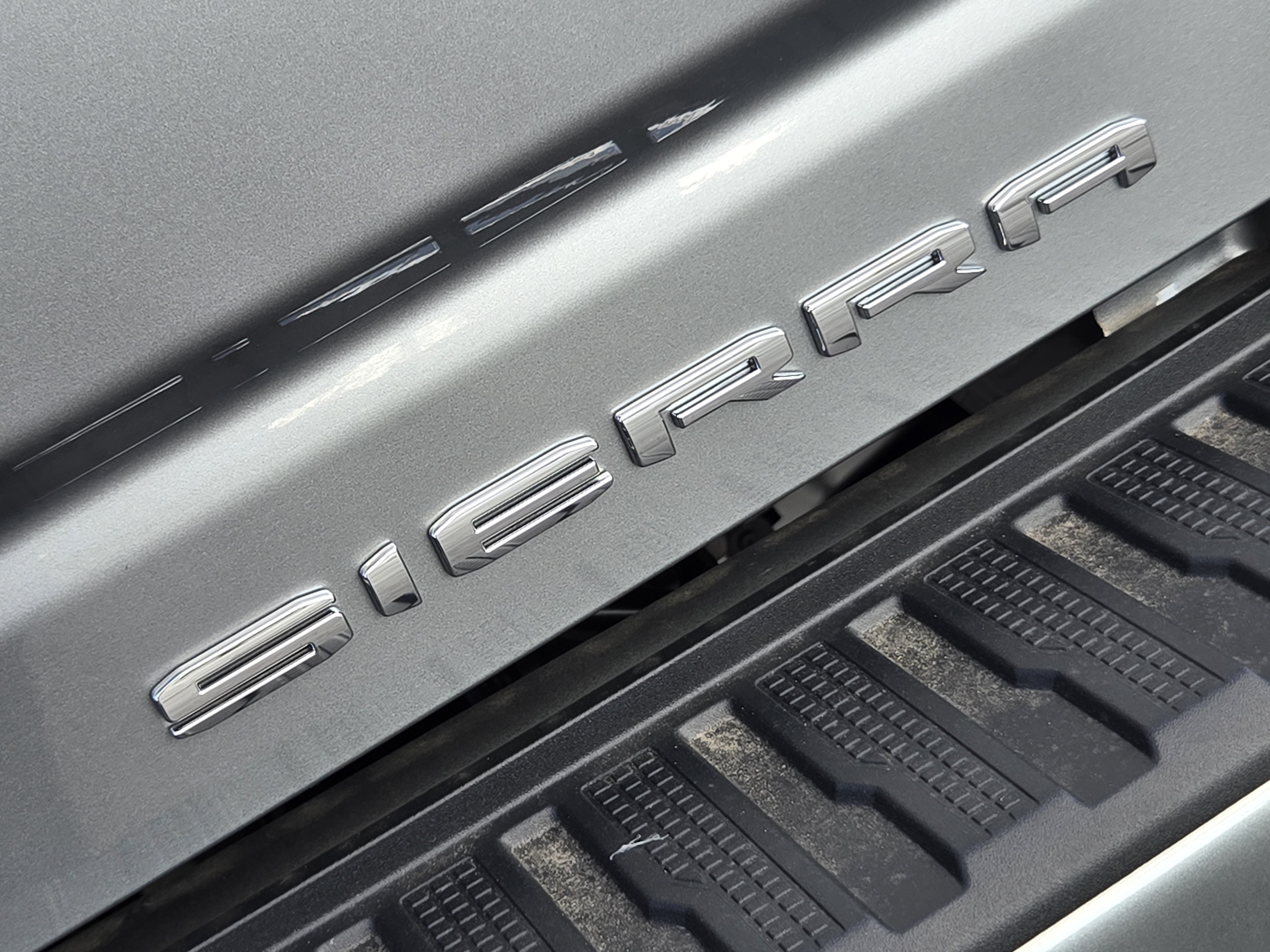 New 2026 GMC Sierra 2500 Denali Ultimate AWD/4WD image 9