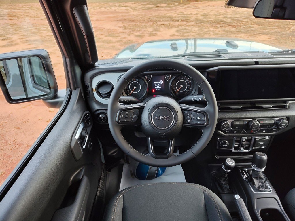 New 2026 Jeep Gladiator Sport AWD/4WD image 16