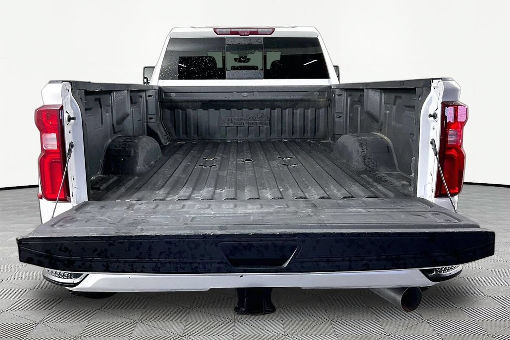 Used 2021 Chevrolet Silverado 3500 High Country AWD/4WD image 7