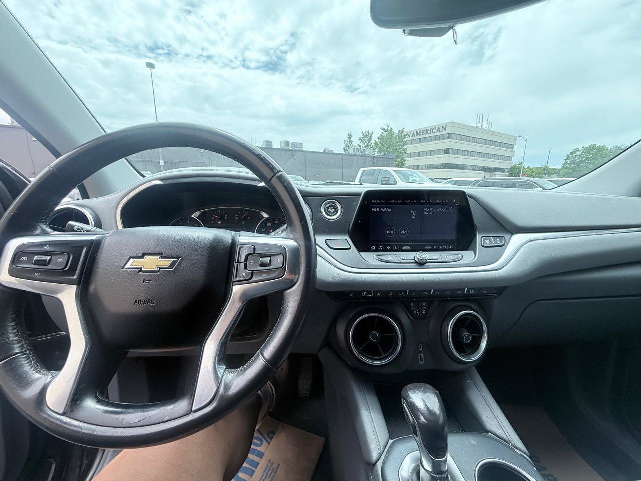 Used 2019 Chevrolet Blazer LT FWD image 17
