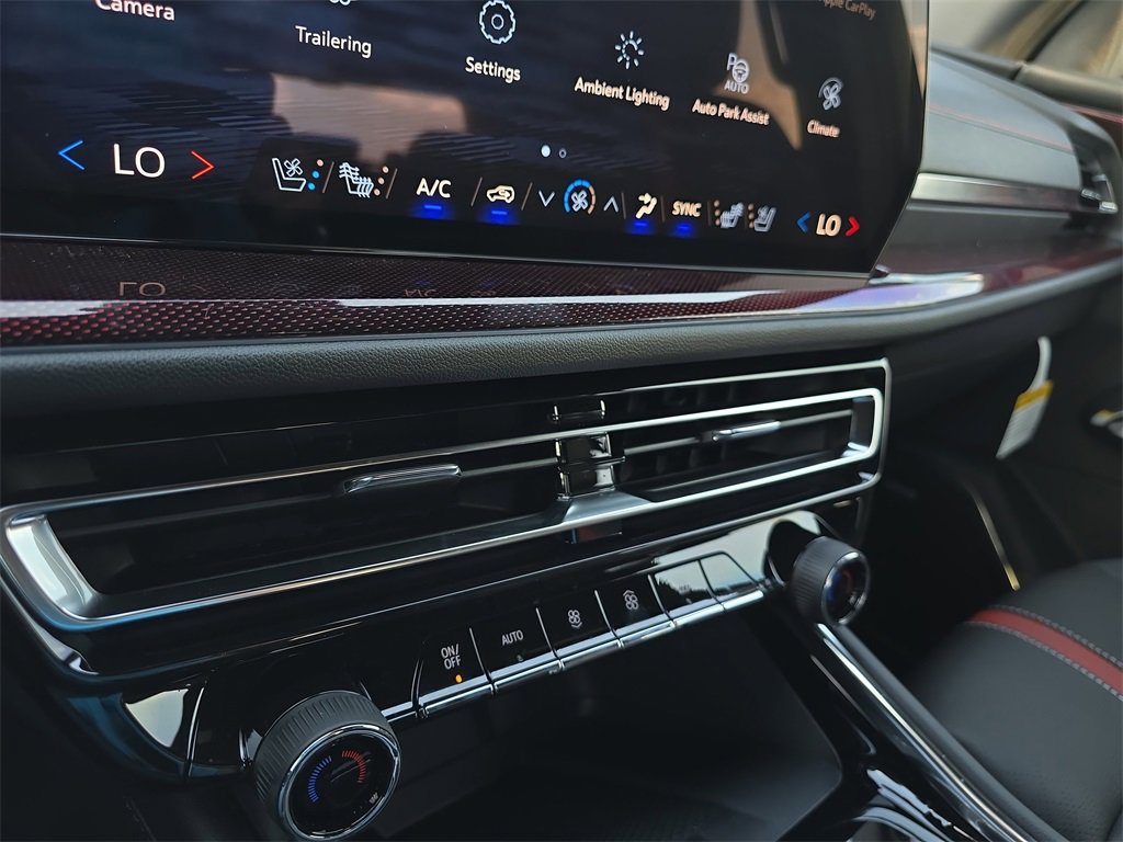 New 2026 Chevrolet Traverse RS image 25