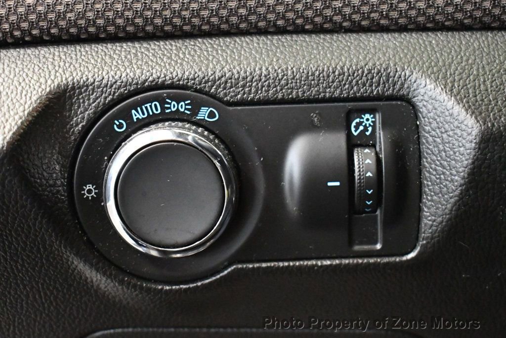 Used 2016 Chevrolet Cruze LT FWD image 29