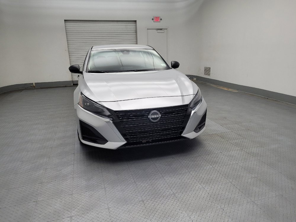 Used 2024 Nissan Altima 2.5 SV image 14