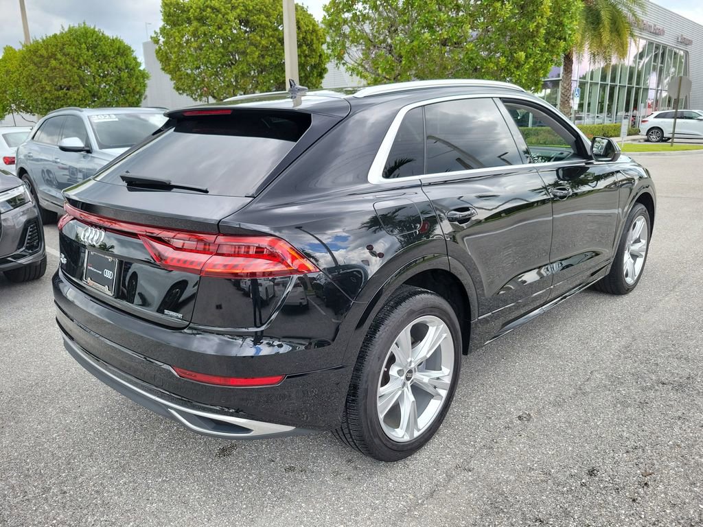 Used 2023 Audi Q8 Premium w/ Convenience Package AWD/4WD image 4