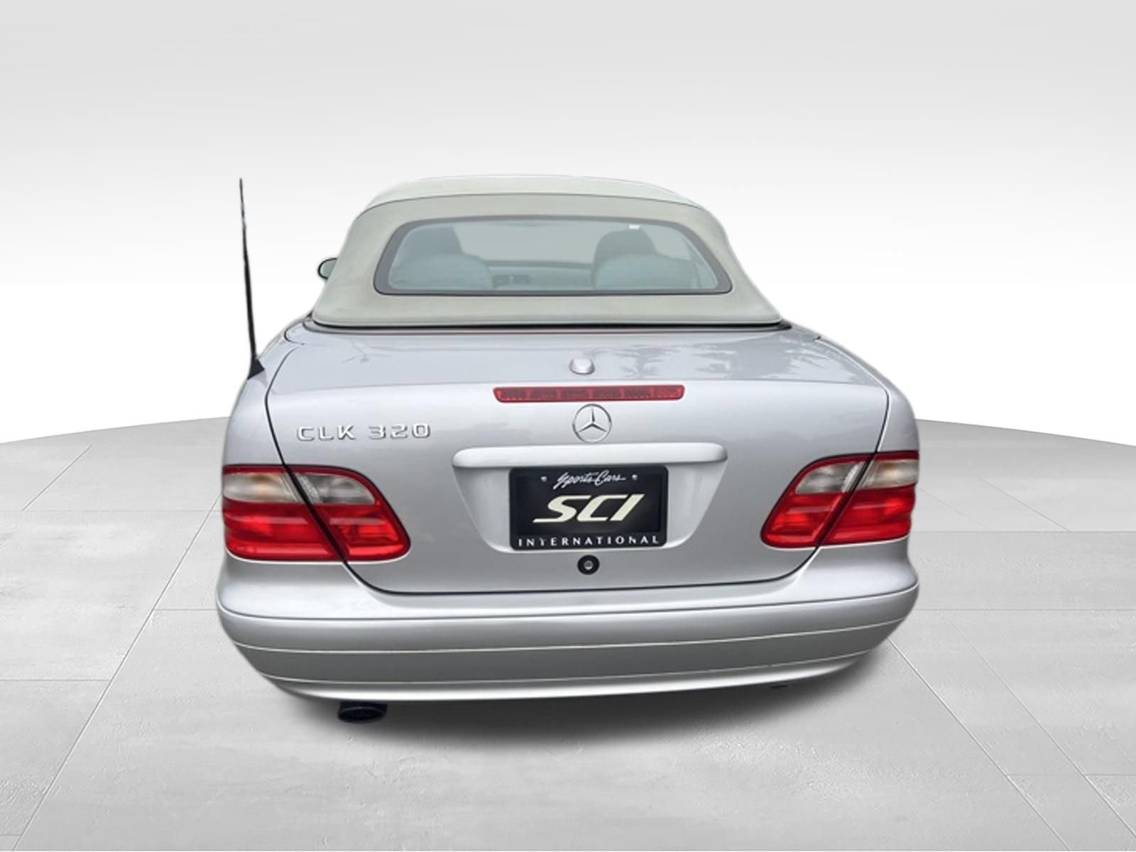 Used 2000 Mercedes-Benz CLK 320 Cabriolet image 4