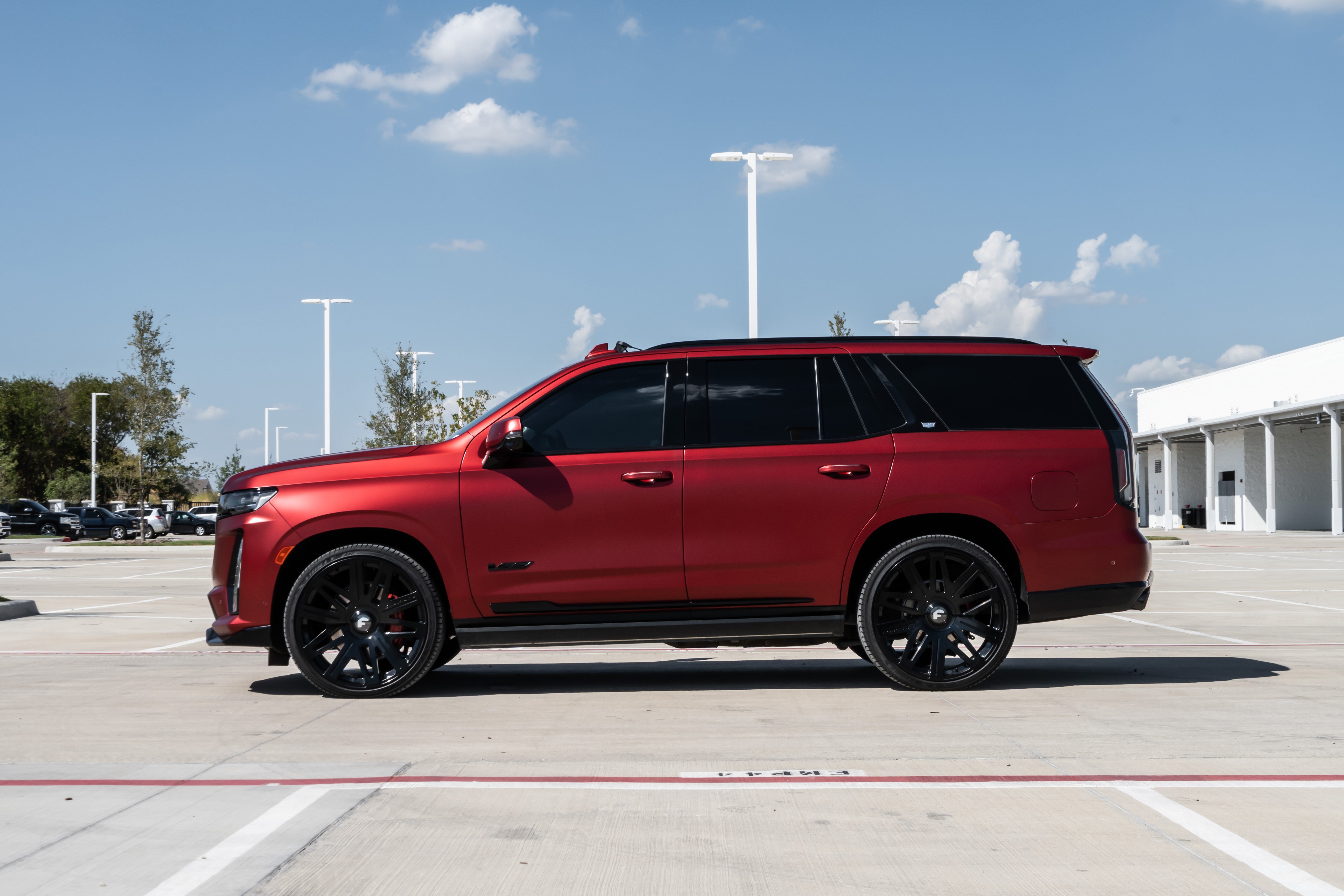 Used 2024 Cadillac Escalade V w/ LPO, ONYX Package AWD/4WD image 6